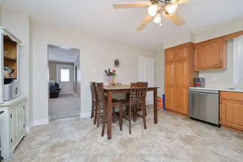 48 Caroline Street W Clearview ON L0M 1G0