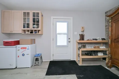 48 Caroline Street W Clearview ON L0M 1G0