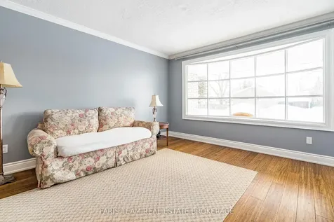 10 Davies Crescent Barrie ON L4M 2M3