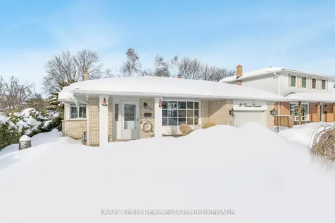 10 Davies Crescent Barrie ON L4M 2M3