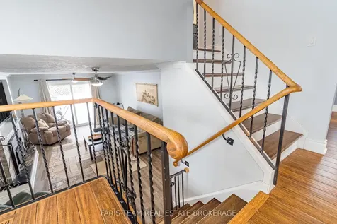 10 Davies Crescent Barrie ON L4M 2M3