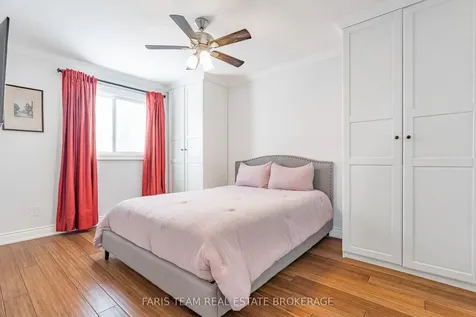 10 Davies Crescent Barrie ON L4M 2M3