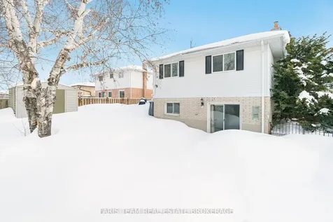 10 Davies Crescent Barrie ON L4M 2M3