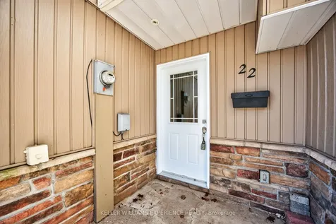 12 Lankin Boulevard Orillia ON L3Y 6T2