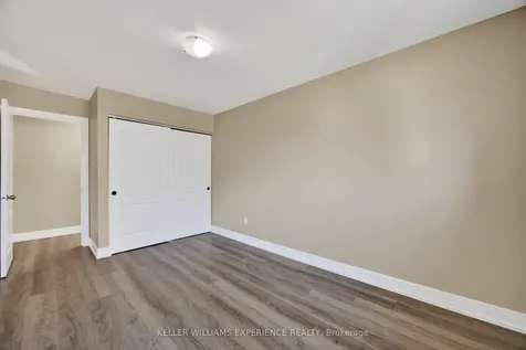 12 Lankin Boulevard Orillia ON L3Y 6T2