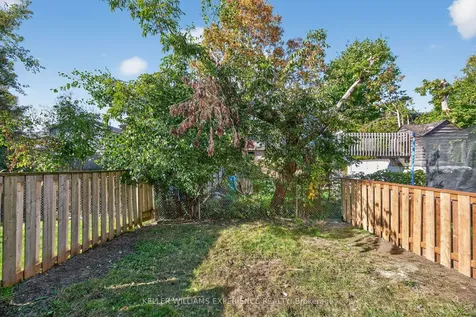 12 Lankin Boulevard Orillia ON L3Y 6T2