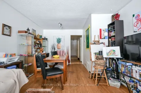 17 Burbank Place Barrie ON L4M 2S8
