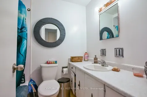 17 Burbank Place Barrie ON L4M 2S8