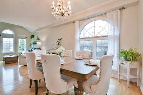 61 Honey Crescent Barrie ON L4N 0V8