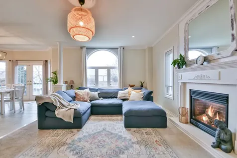 61 Honey Crescent Barrie ON L4N 0V8