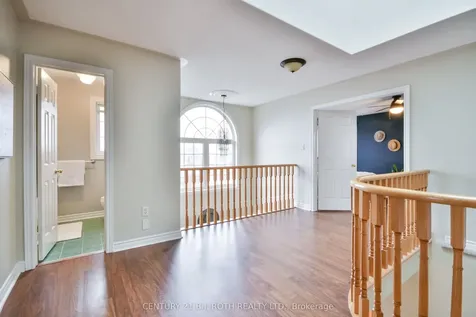 61 Honey Crescent Barrie ON L4N 0V8