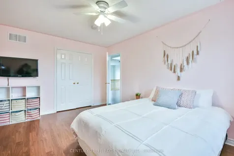 61 Honey Crescent Barrie ON L4N 0V8