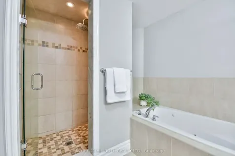 61 Honey Crescent Barrie ON L4N 0V8