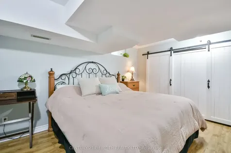 61 Honey Crescent Barrie ON L4N 0V8