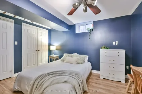 61 Honey Crescent Barrie ON L4N 0V8