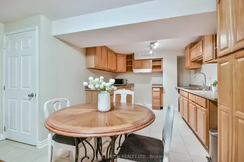 61 Honey Crescent Barrie ON L4N 0V8