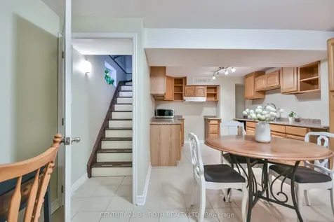 61 Honey Crescent Barrie ON L4N 0V8