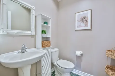 61 Honey Crescent Barrie ON L4N 0V8