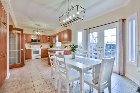 61 Honey Crescent Barrie ON L4N 0V8