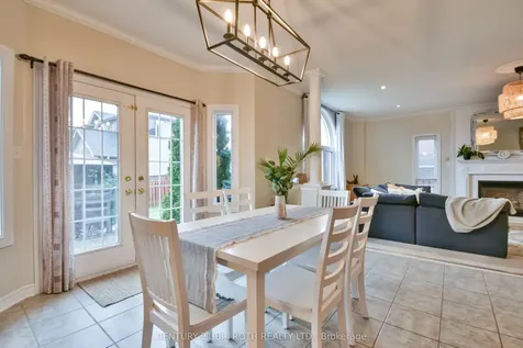 61 Honey Crescent Barrie ON L4N 0V8