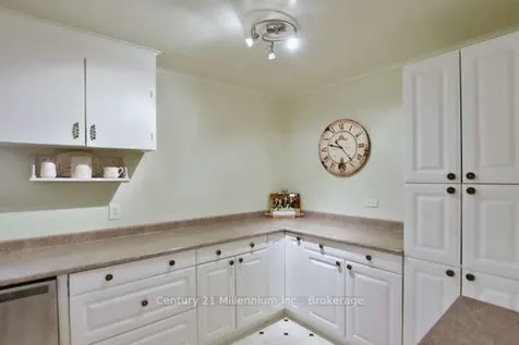 54 Ninth Street Collingwood ON L9Y 2G2