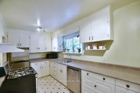 54 Ninth Street Collingwood ON L9Y 2G2