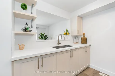 111 Nathan Crescent Barrie ON L4N 0S5