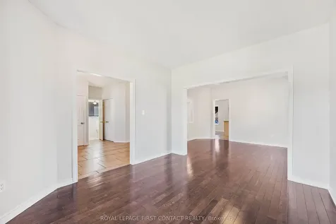 36 Batteaux Street Barrie ON L4N 2J3