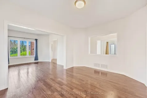 36 Batteaux Street Barrie ON L4N 2J3