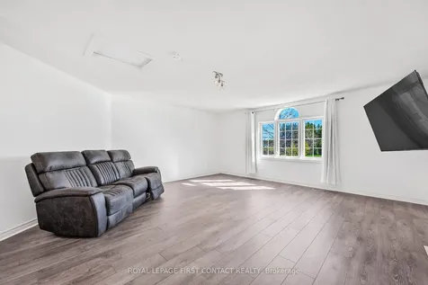 36 Batteaux Street Barrie ON L4N 2J3