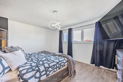 36 Batteaux Street Barrie ON L4N 2J3