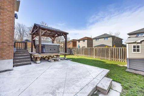 36 Batteaux Street Barrie ON L4N 2J3