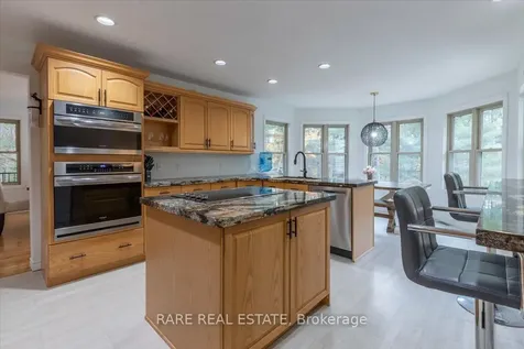 21 Fawn Crescent Clearview ON L0M 1N0