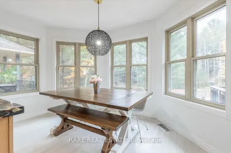 21 Fawn Crescent Clearview ON L0M 1N0