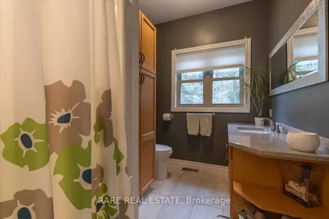 21 Fawn Crescent Clearview ON L0M 1N0