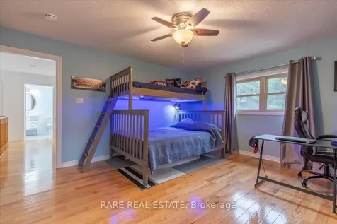 21 Fawn Crescent Clearview ON L0M 1N0