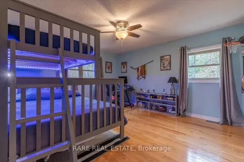 21 Fawn Crescent Clearview ON L0M 1N0