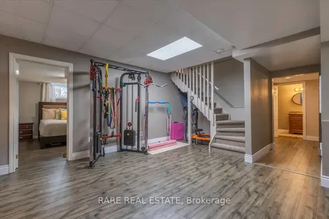 21 Fawn Crescent Clearview ON L0M 1N0