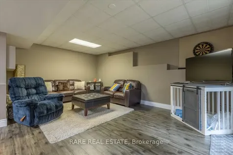 21 Fawn Crescent Clearview ON L0M 1N0