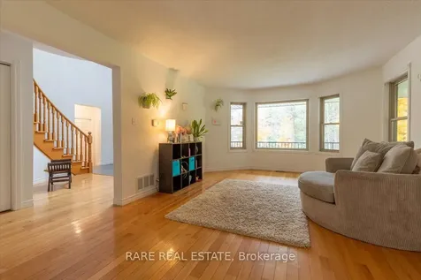 21 Fawn Crescent Clearview ON L0M 1N0