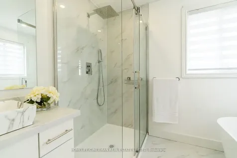 62 Jessica Drive Barrie ON L4N 5T3