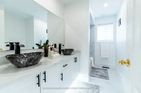 62 Jessica Drive Barrie ON L4N 5T3