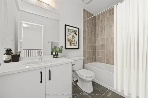 43 Spry Lane Barrie ON L9J 0N6