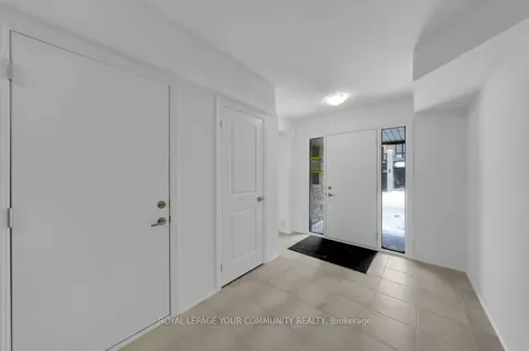 21 Red Maple Lane Barrie ON L9J 0N4