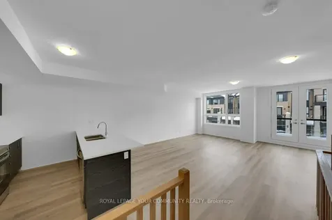 21 Red Maple Lane Barrie ON L9J 0N4