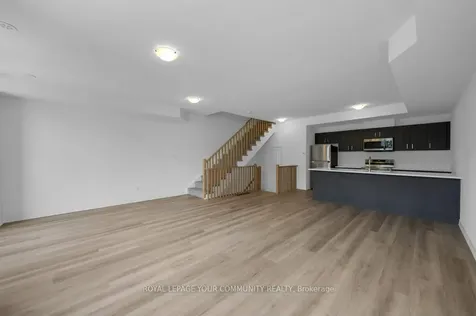 21 Red Maple Lane Barrie ON L9J 0N4