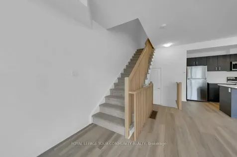 21 Red Maple Lane Barrie ON L9J 0N4