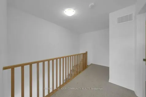 21 Red Maple Lane Barrie ON L9J 0N4