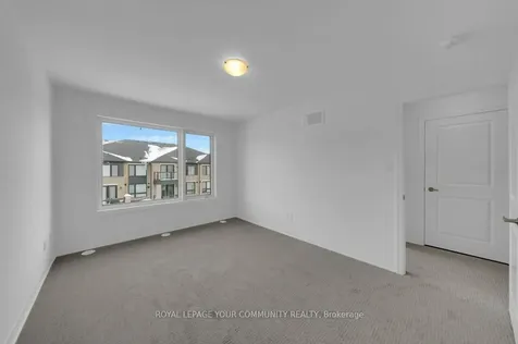 21 Red Maple Lane Barrie ON L9J 0N4