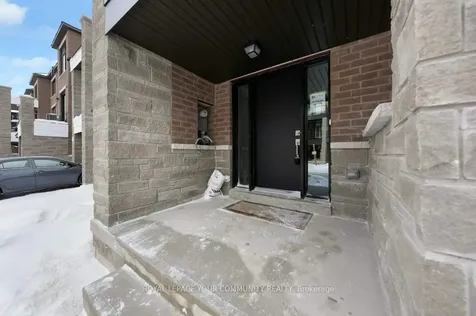 21 Red Maple Lane Barrie ON L9J 0N4